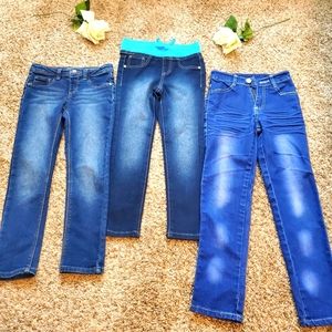3 Bundle jeans color blue good condition